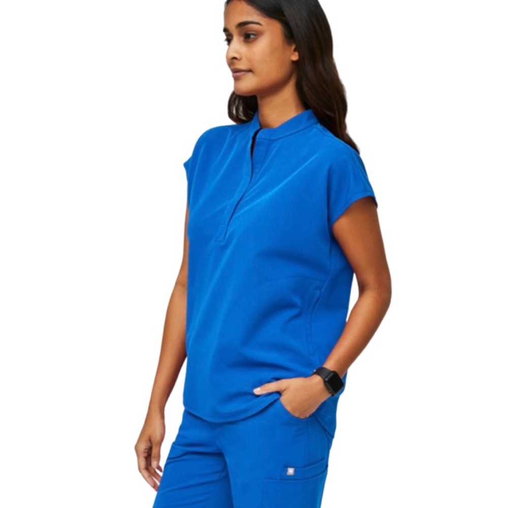 NWT FIGS Rafaela Scrub Top